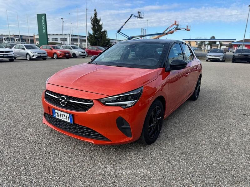 Usata Opel Corsa Design & Tech 101 CV (74 kW) 2023 Arancione Utilitaria