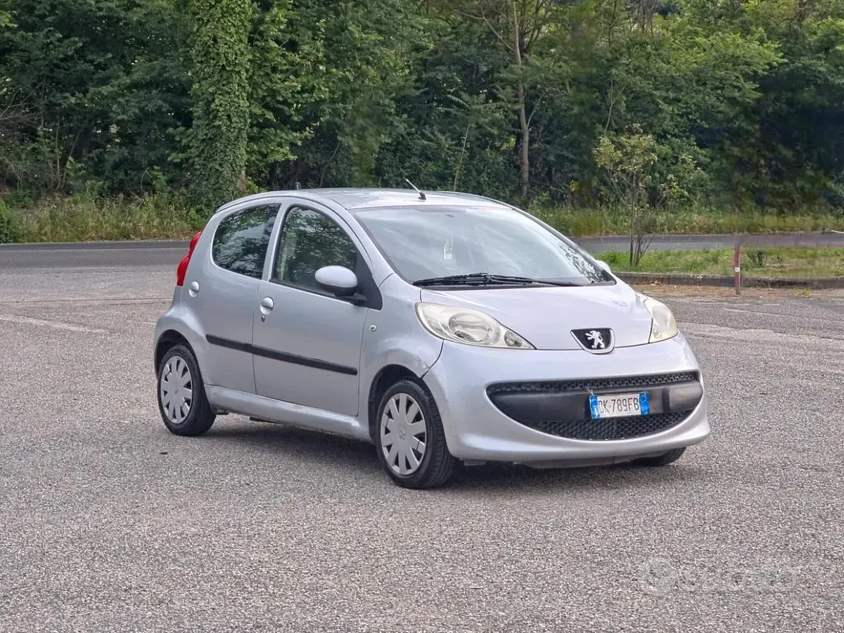Usata Peugeot 107 68 CV (50 kW) 2007 Utilitaria