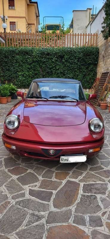 Usata Alfa Romeo Spider 106 CV (77 kW) 1992 Rosso Cabrio