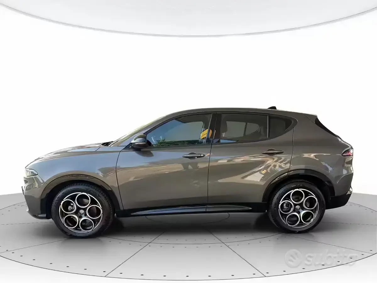 Usata Alfa Romeo Tonale Sprint 131 CV (96 kW) 2024 Grigio SUV