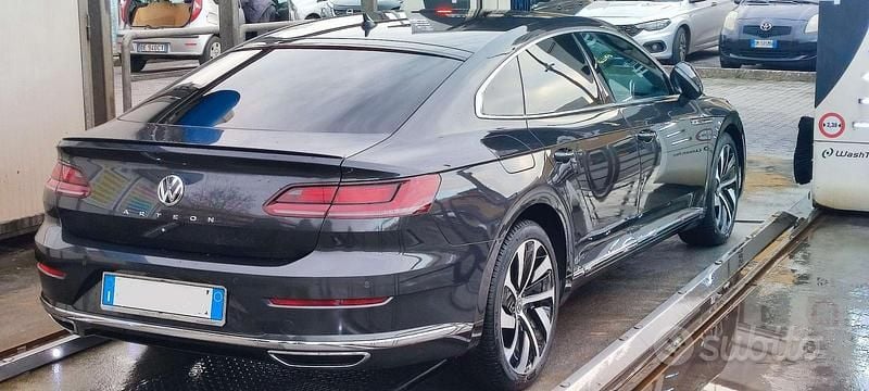 Usata VW Arteon R-line 190 CV (139 kW) 2019 Grigio Berlina