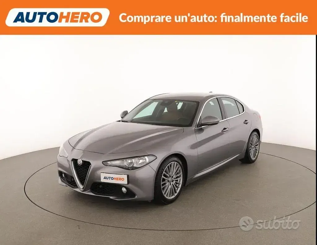 Usata Alfa Romeo Giulia 179 CV (131 kW) 2017 Grigio Berlina