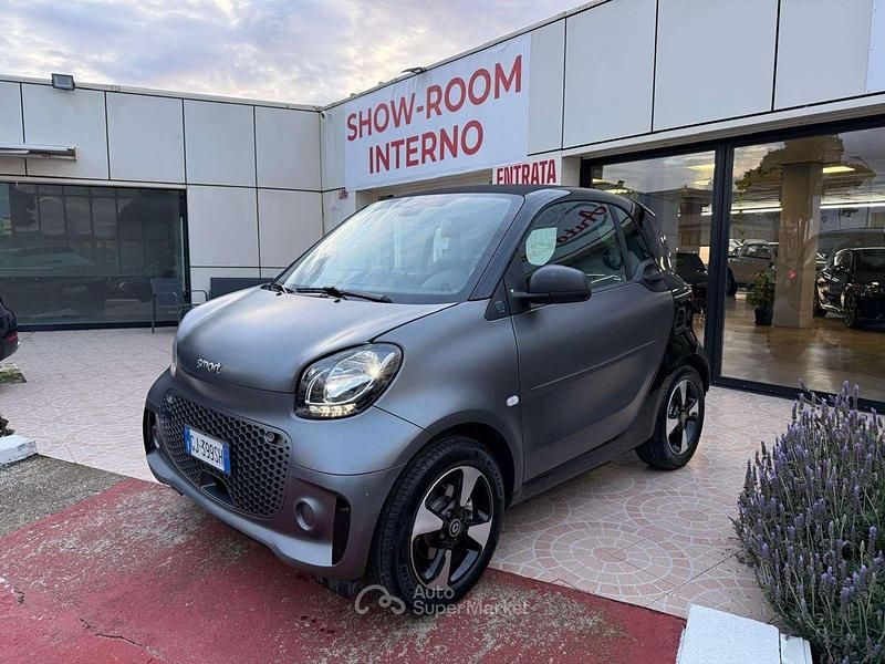 Usata Smart ForTwo Electric Drive 41 kW (56 CV) 2022 Gray