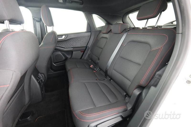 Usata Ford Kuga ST-Line 150 CV (110 kW) 2022 Bianco SUV