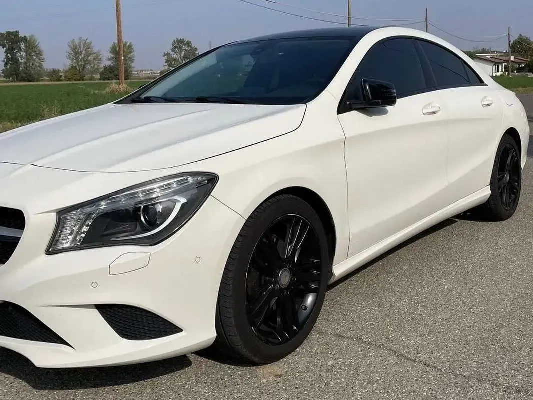 Usata Mercedes CLA220 Business 177 CV (130 kW) 2016 Bianco Berlina