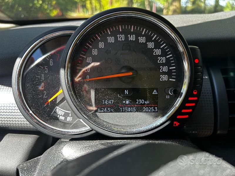 Begagnad Mini ONE 75 HK (55 kW) 2016 Grå Halvkombi