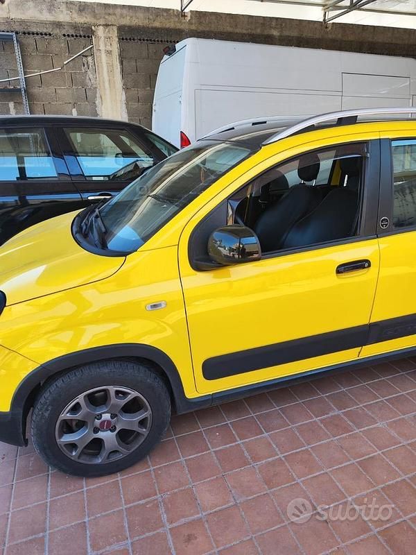 Usata Fiat Panda 69 CV (50 kW) 2019 Giallo Utilitaria
