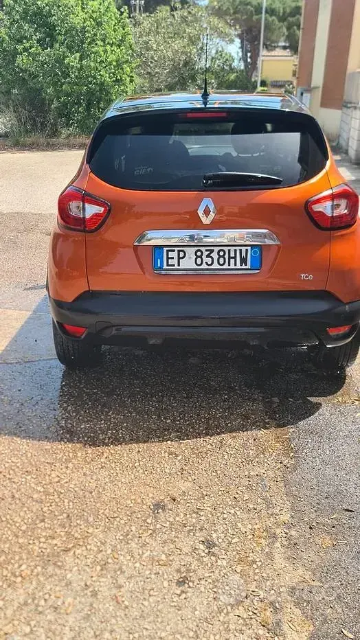 Gebraucht Renault Captur 90 PS (66 kW) 2014 Orange SUV