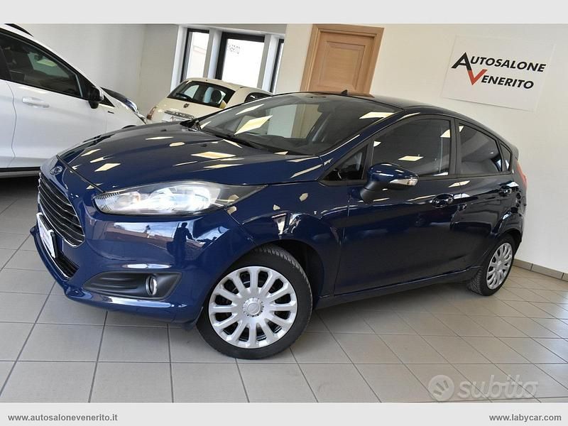 Blu Usata 2014 Ford Fiesta Business Edition Due volumi | 6500 € (Buon prezzo) - Immagine 1/4