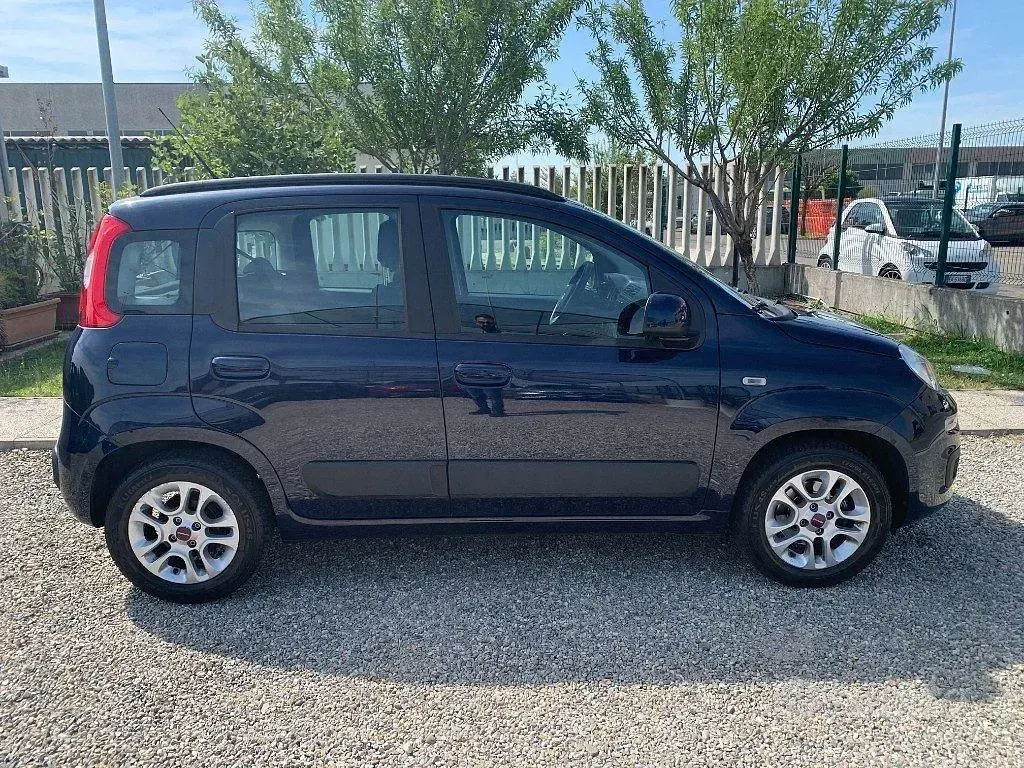 Usata Fiat Panda Lounge 69 CV (50 kW) 2019 Bluazzurro Utilitaria