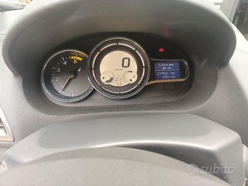 Usata Renault Mégane GrandTour 110 CV (80 kW) 2013 Grigio Station wagon