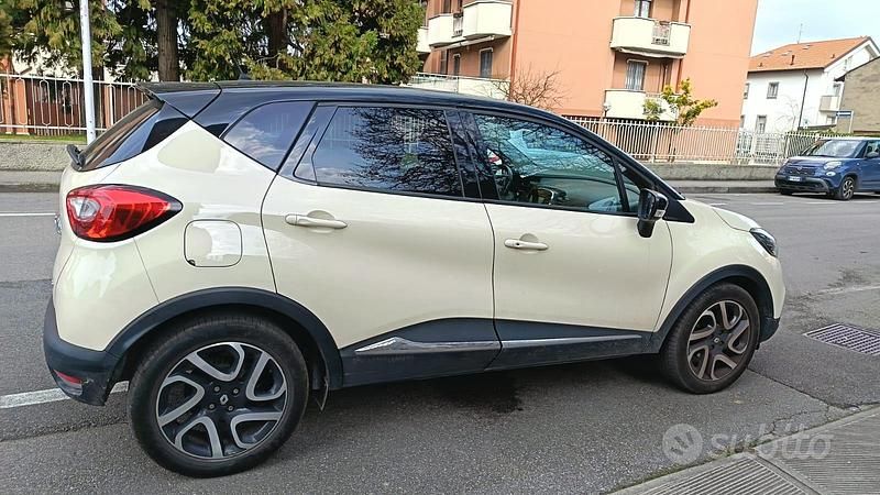 Usata Renault Captur 90 CV (66 kW) 2013 Bianco SUV