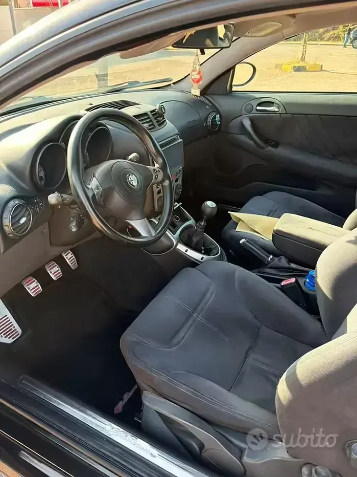Occasion Alfa Romeo GT 150 PK (110 kW) 2005 Zwart Coupé