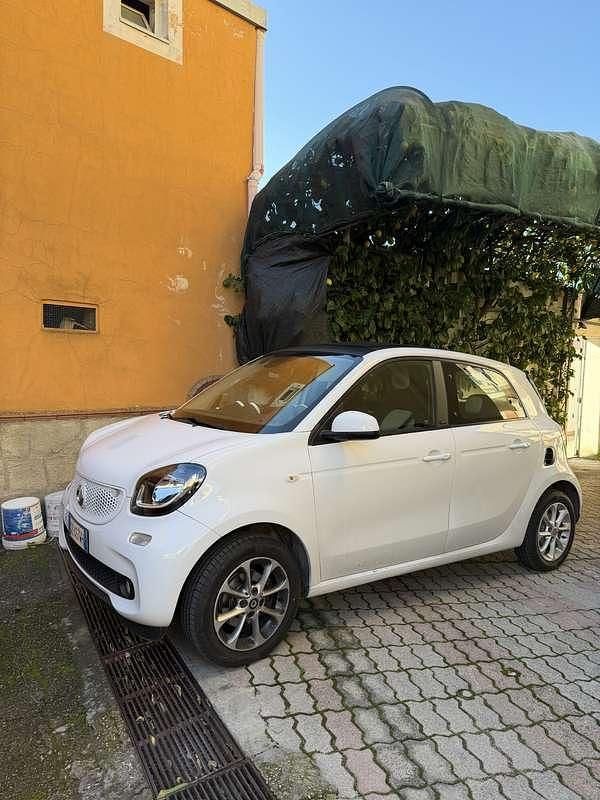 Usata Smart ForFour Passion 90 CV (66 kW) 2016 Utilitaria