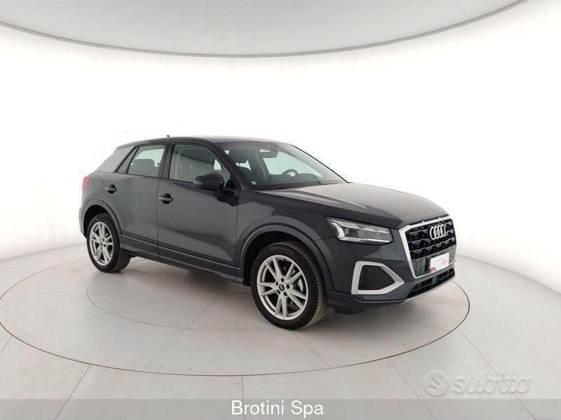 Usata Audi Q2 Advanced Plus 150 CV (110 kW) 2022 Grigio manhattan metallizzato SUV