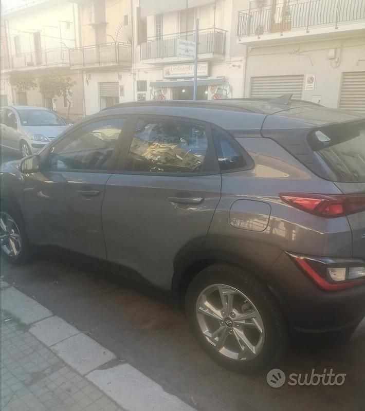 Usata Hyundai Kona 120 CV (88 kW) 2023 Grigio SUV