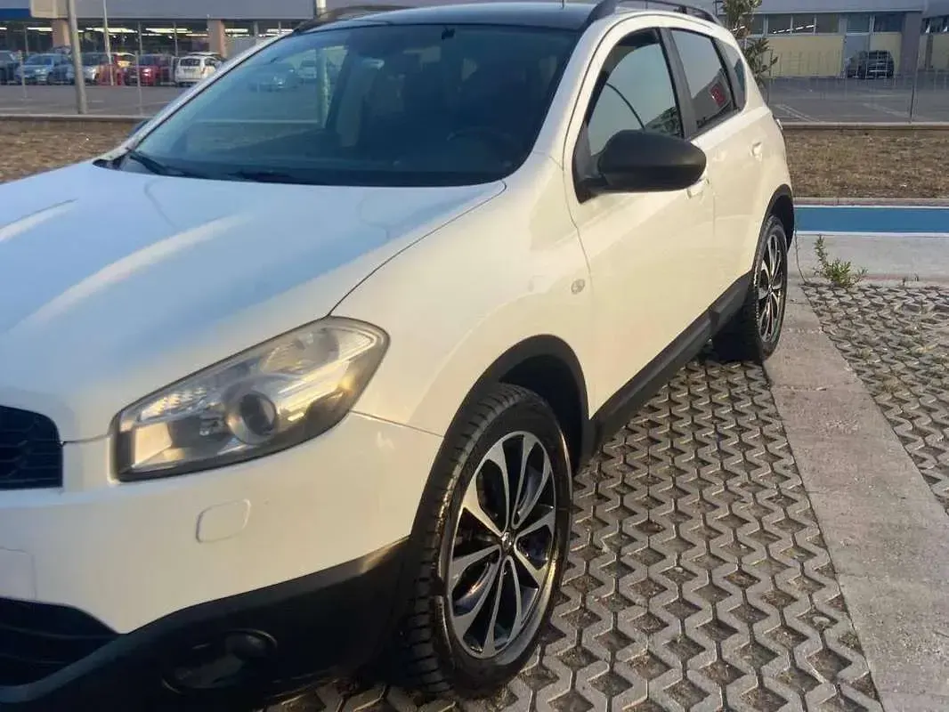 Usata Nissan Qashqai Tekna 110 CV (80 kW) 2011 Bianco SUV