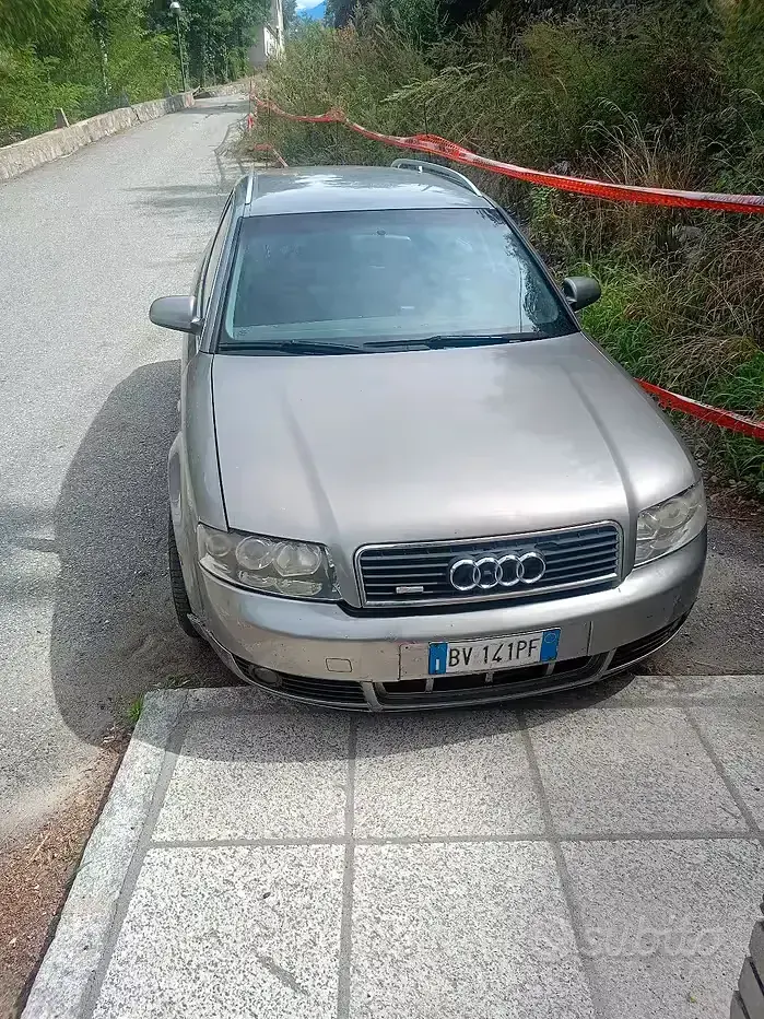 Usata Audi A4 130 CV (95 kW) 2004 Grigio Station wagon
