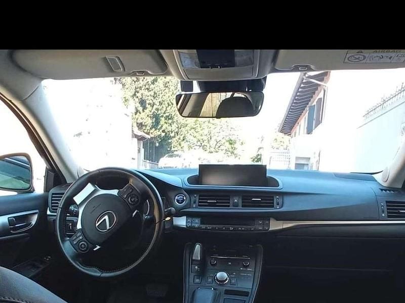 Usata Lexus CT200h Executive Line 99 CV (72 kW) 2018 Blu/azzurro Berlina