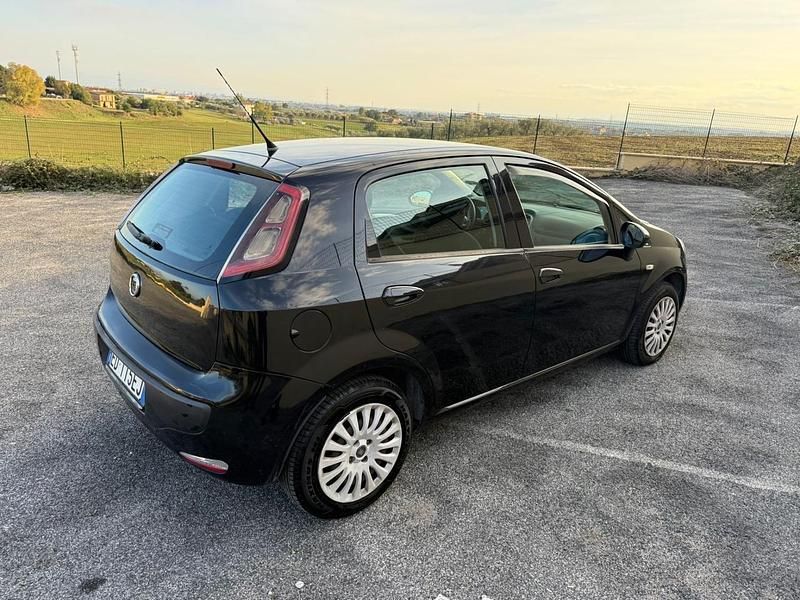 Usata Fiat Grande Punto S 75 CV (55 kW) 2011 Nero Utilitaria
