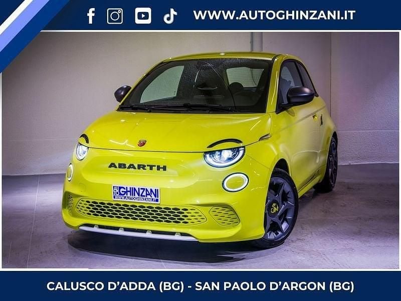 Acid green Nuova 2025 Abarth 500e Utilitaria | 33.300 € (Buon prezzo) - Immagine 1/4