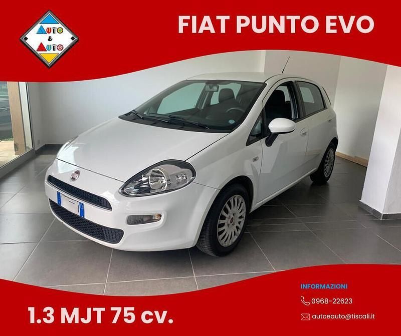 Usata Fiat Punto Street 75 CV (55 kW) 2014 Bianco Berlina