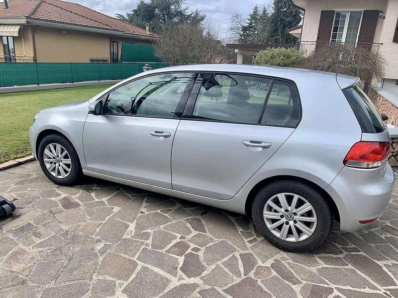 Usata VW Golf VII Highline 105 CV (77 kW) 2012 Berlina