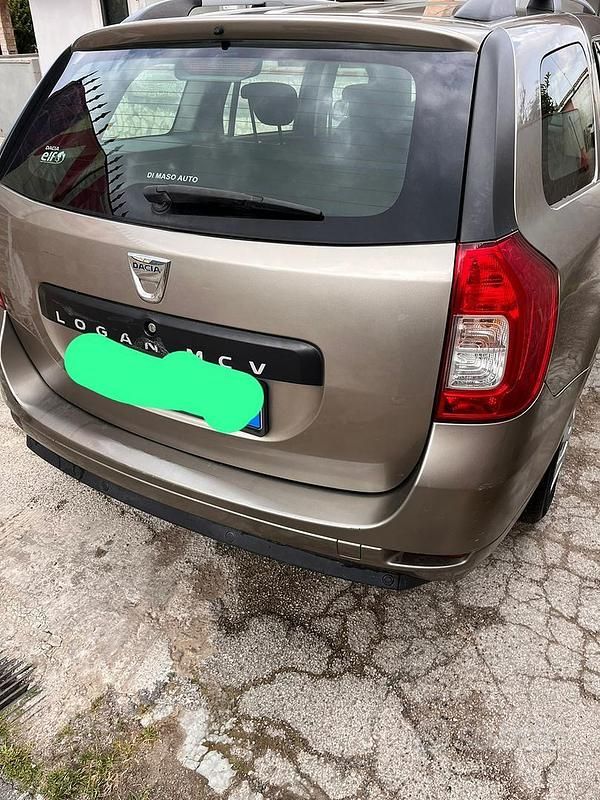 Usata Dacia Logan 75 CV (55 kW) 2013 Marrone Station wagon