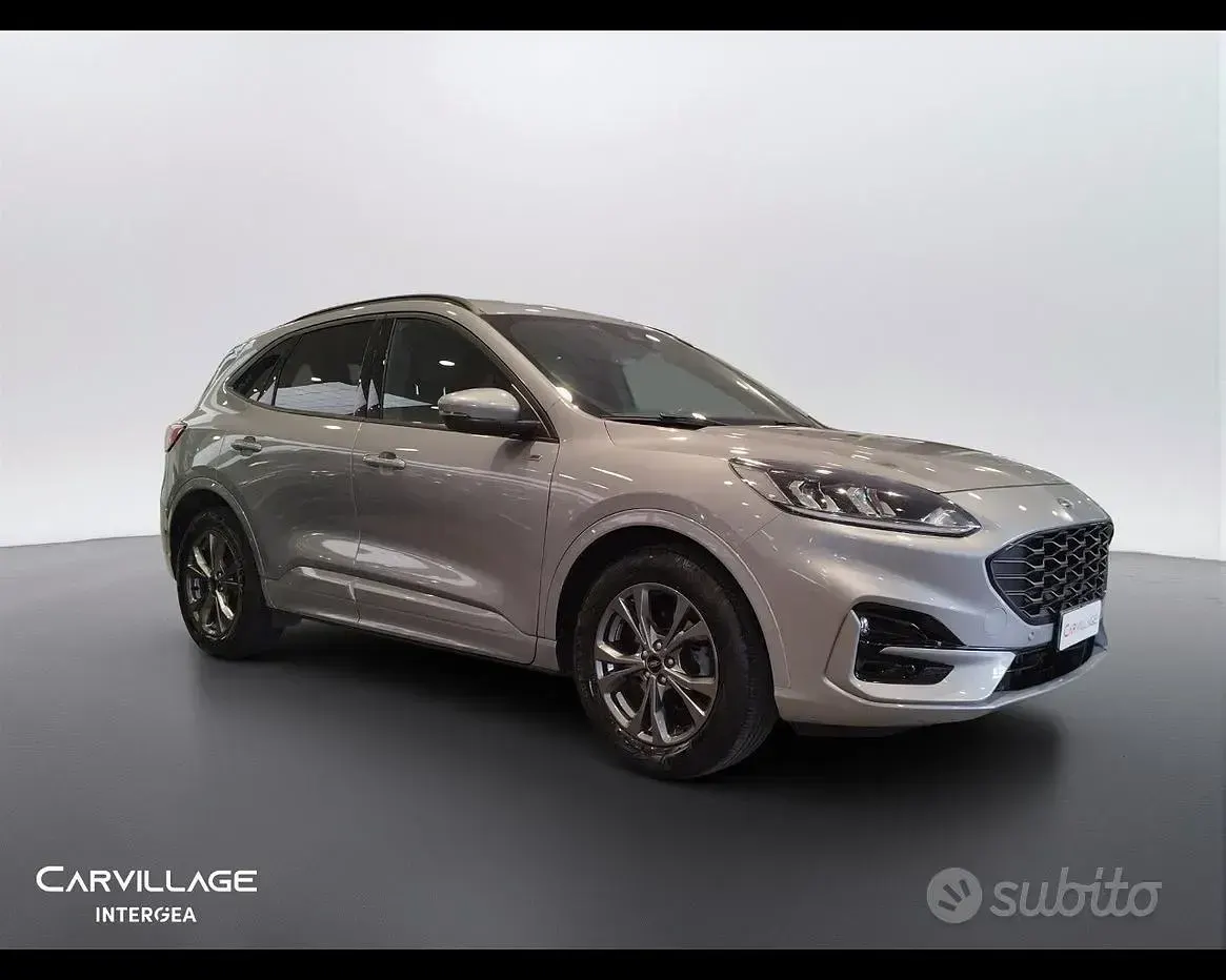 Usata Ford Kuga ST-Line 150 CV (110 kW) 2023 Grigio SUV