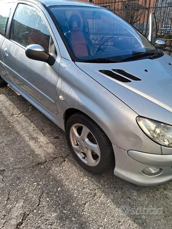 Usata Peugeot 206 109 CV (80 kW) 2005 Grigio Cabrio
