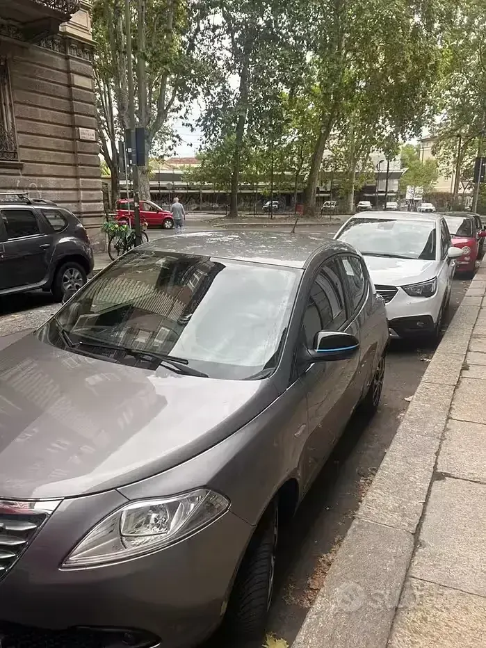 Usata Lancia Ypsilon Silver 80 CV (58 kW) 2014 Grigio Utilitaria