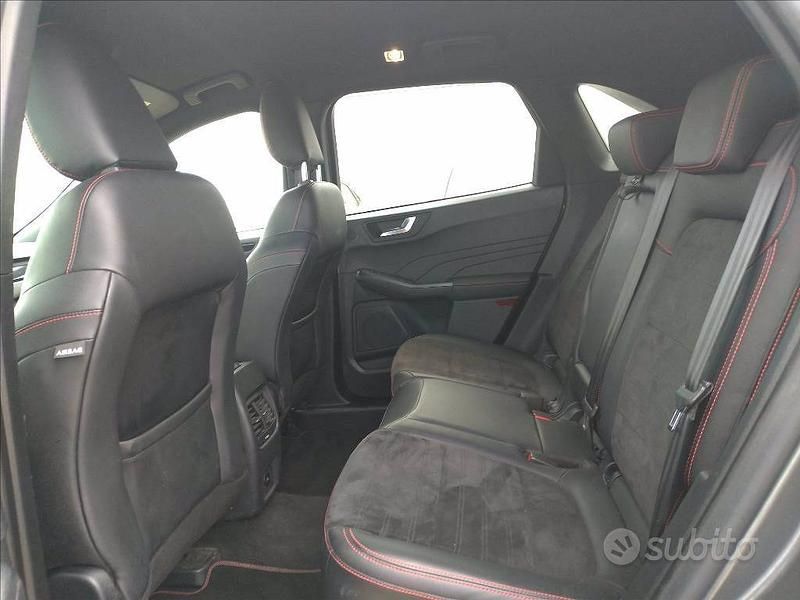 Usata Ford Kuga ST-Line X 225 CV (165 kW) 2022 Grigio SUV