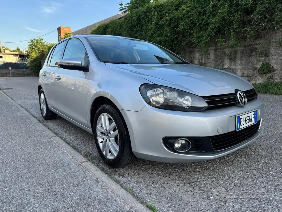 Usata VW Golf VI 122 CV (89 kW) 2011 Grigio Utilitaria
