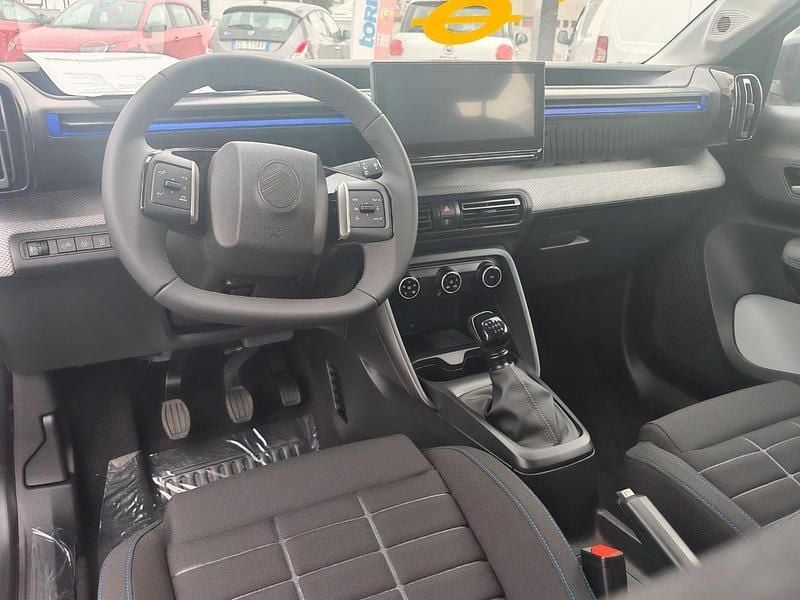 Nowe Citroën C3 101 KM (74 kW) 2026 Czarny SUV