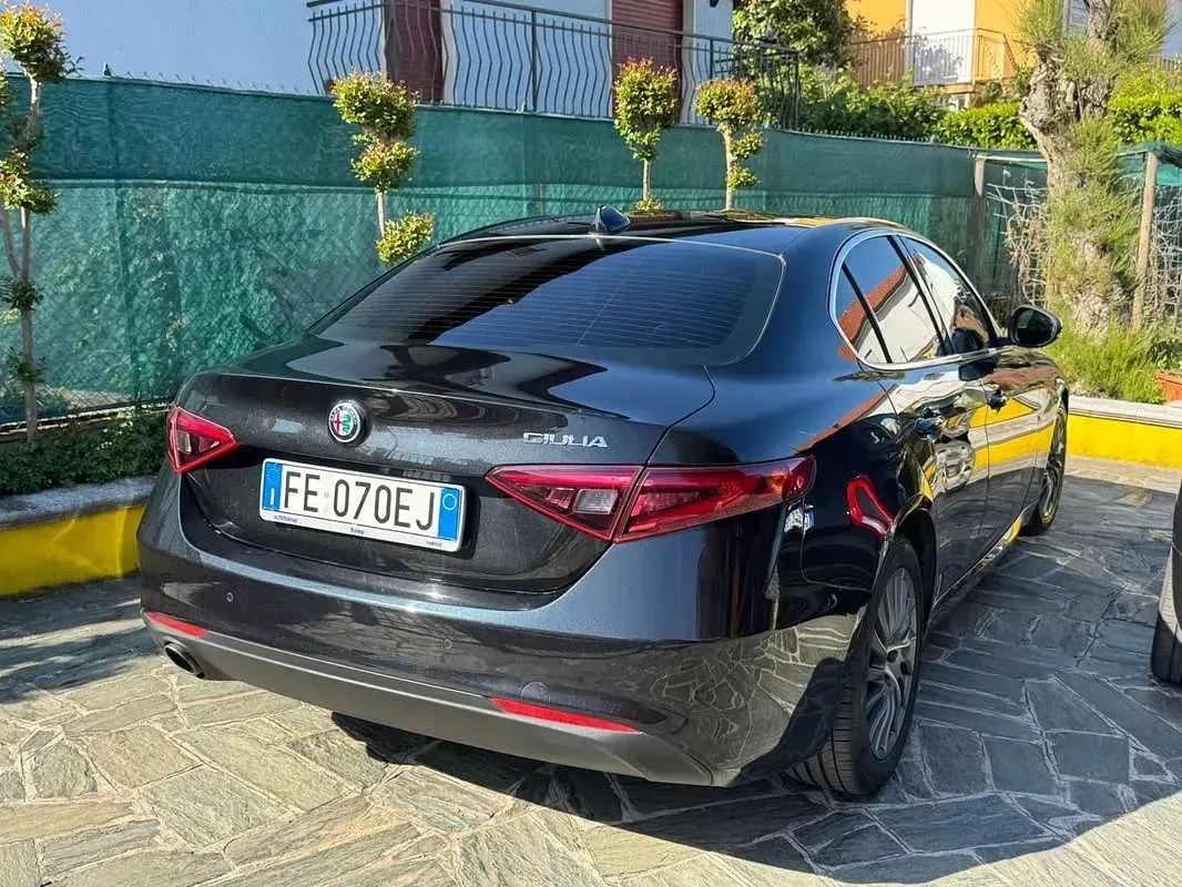 Usata Alfa Romeo Giulia Business Launch Edition 150 CV (110 kW) 2016 Berlina