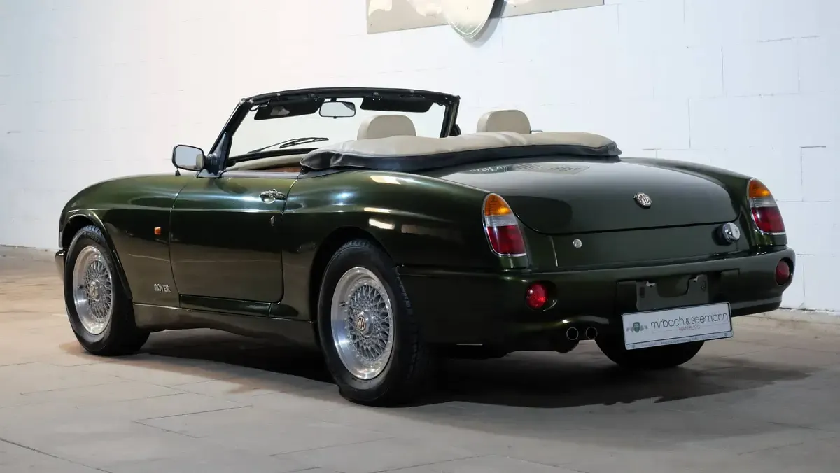 Usata MG RV8 192 CV (141 kW) 1995 Verde Cabrio