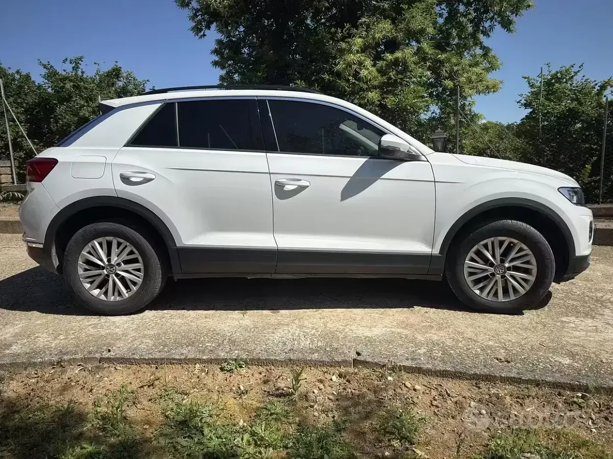 Usata VW T-Roc Business 116 CV (85 kW) 2019 Bianco SUV