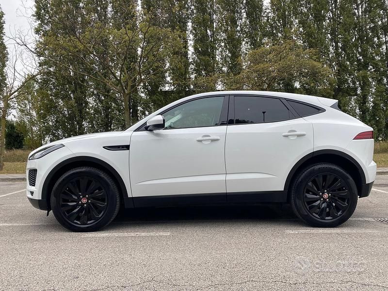Usata Jaguar E-Pace R-Dynamic 150 CV (110 kW) 2019 Bianco SUV
