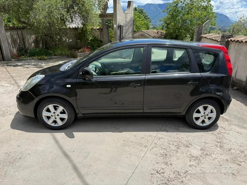 Usata Nissan Note 88 CV (64 kW) 2007 Nero Monovolume