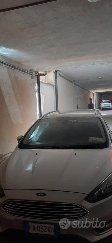 Usata Ford Focus 120 CV (88 kW) 2015 Grigio Station wagon