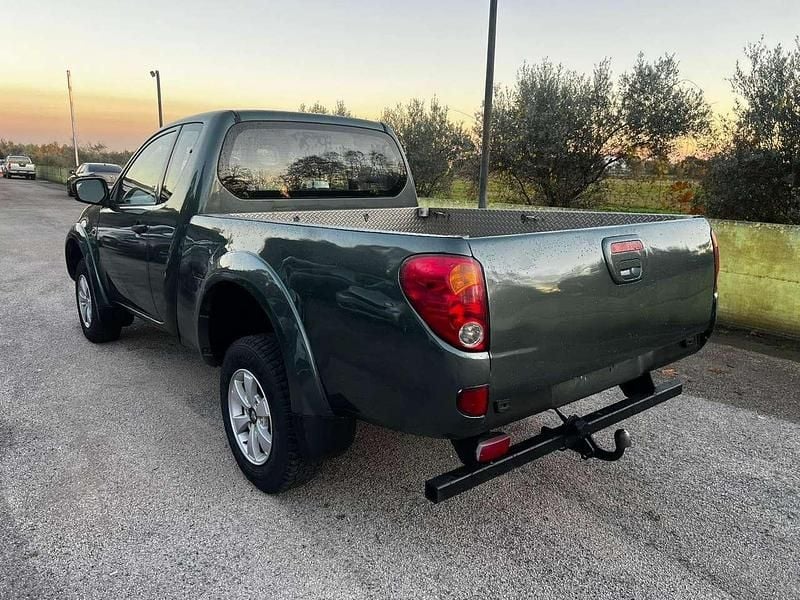 Usata Mitsubishi L200 136 CV (100 kW) 2007 Muschio Pick-up