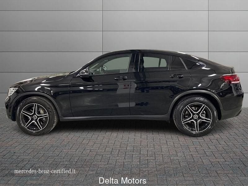 Usata Mercedes GLC220 Premium 194 CV (142 kW) 2023 Grigio scuro metallizzato Coupé