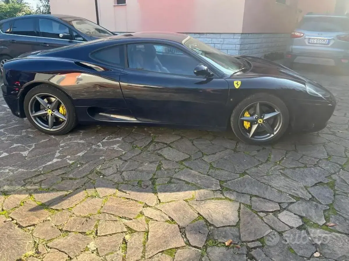 Usata Ferrari 360 400 CV (294 kW) 2001 Blu Coupé