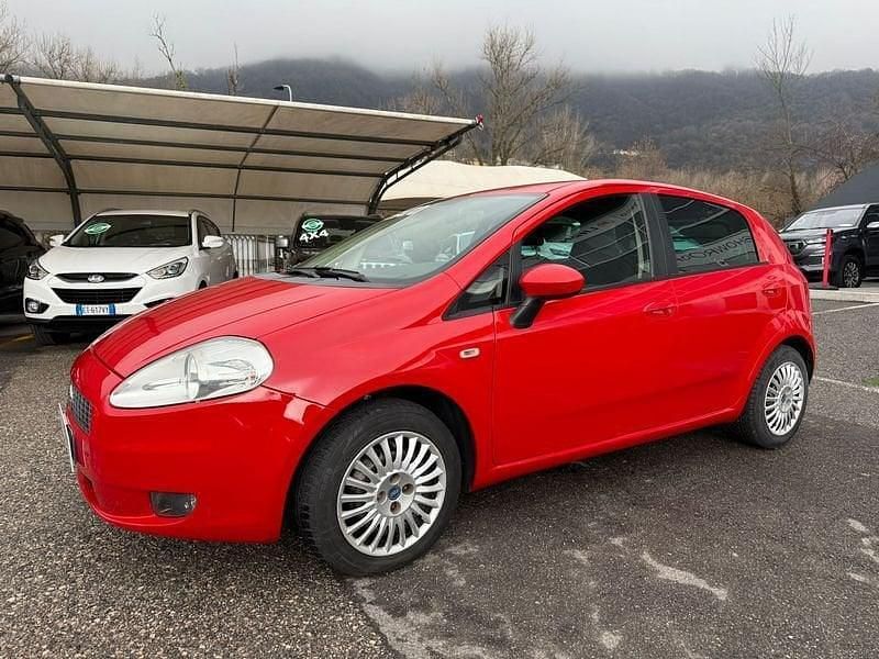 Usata Fiat Grande Punto Dynamic 75 CV (55 kW) 2007 Rosso Utilitaria