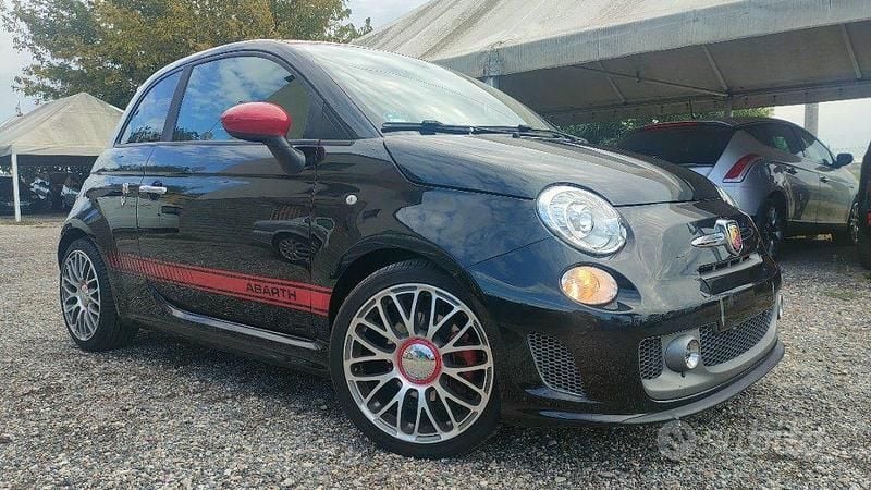 Usata Abarth 595 Turismo 160 CV (117 kW) 2015 Nero / metallizzato Utilitaria