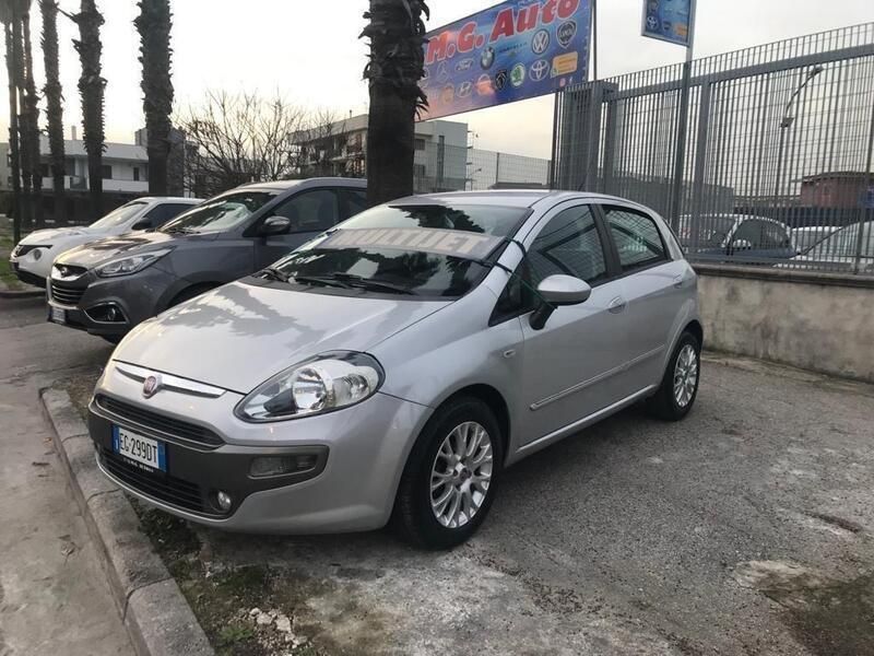Usata Fiat Punto Evo Dynamic 75 CV (55 kW) 2011 Grigio Utilitaria