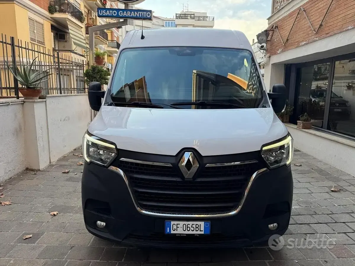 Usata Renault Master 135 CV (99 kW) 2021 Bianco Monovolume