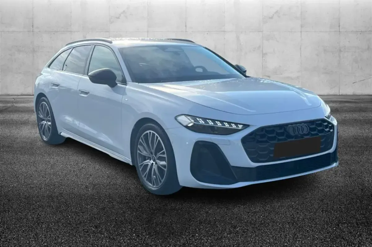 Usata Audi A5 S-Line 150 CV (110 kW) 2025 Bianco Station wagon