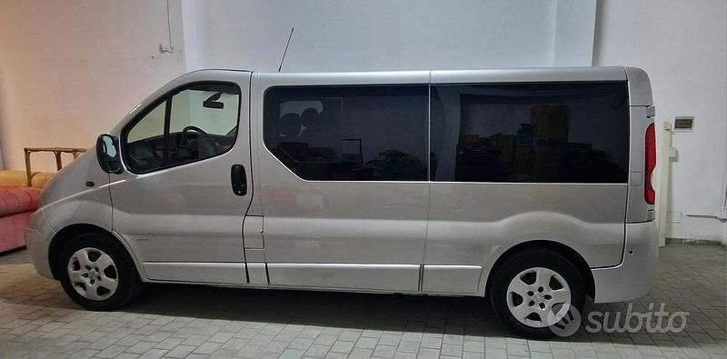 Usata Opel Vivaro 120 CV (88 kW) 2007 Monovolume