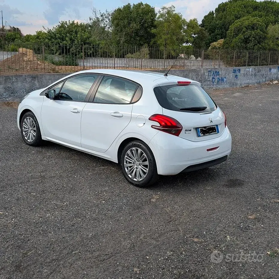 Usata Peugeot 208 75 CV (55 kW) 2017 Bianco Utilitaria